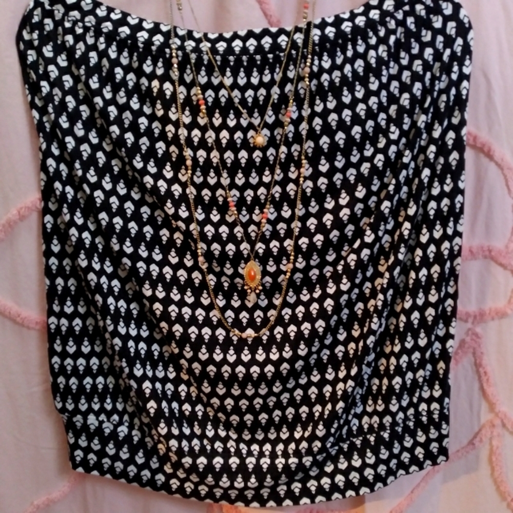 STUNNING, Shoulder-less blose...♡